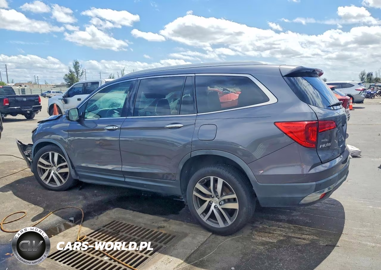 2017 Honda Pilot Elite VIN:5FNYF6H03HB092369 - 2