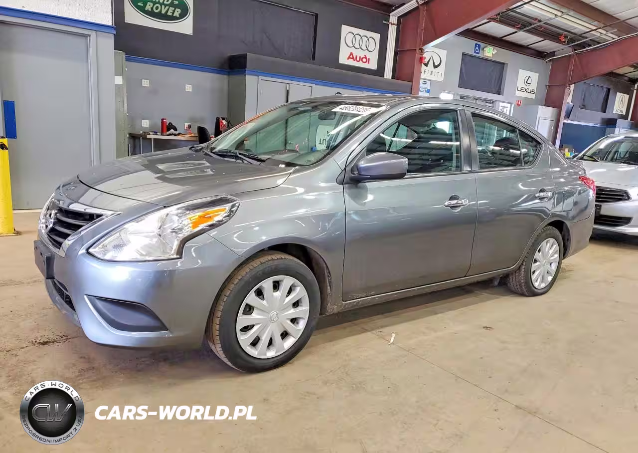 2019 Nissan Versa Sv