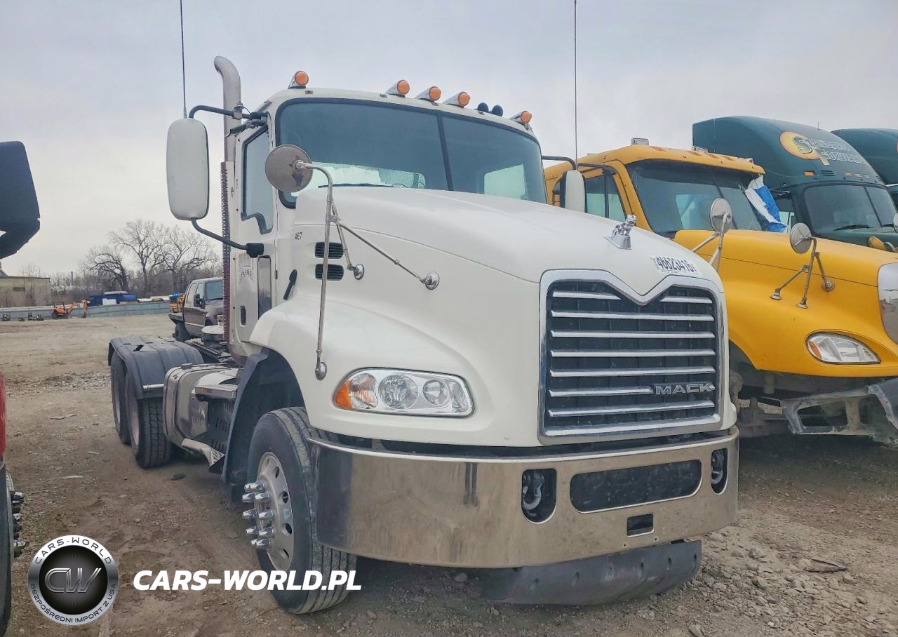 2015 Mack Cxu613 Semi Truck
