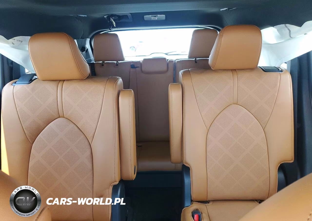 2025 Toyota Highlander Hybrid Platinum VIN:5TDEBRCH3SS688078 - 10
