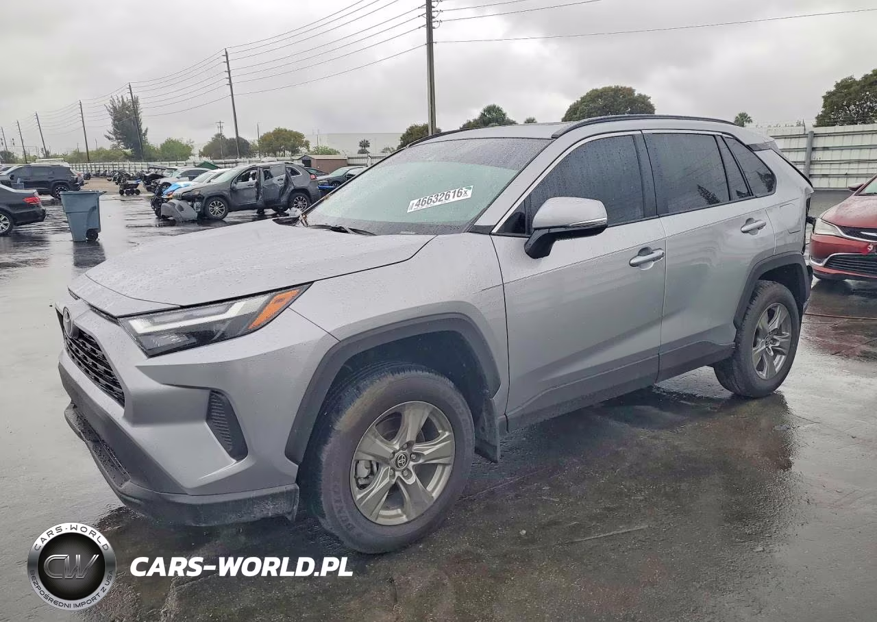 2025 Toyota Rav4 Xle – zdjęcie 1 z 13
