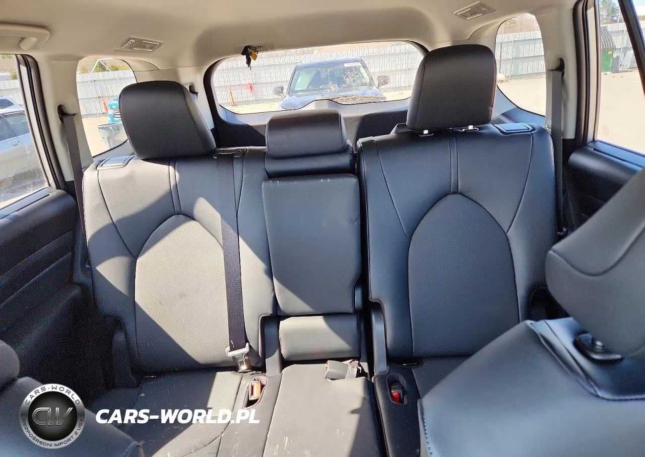 2026 Toyota Grand Highlander Xle VIN:5TDAAAB52TS122408 - 10