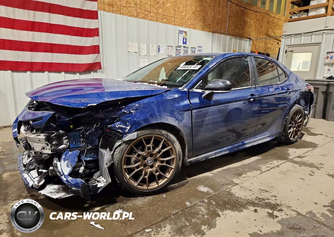 2023 Toyota Camry Hybrid Se Nightshade