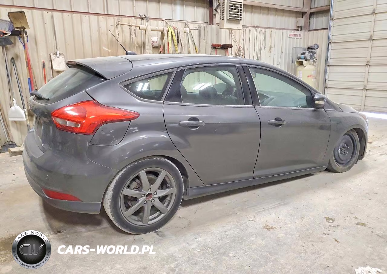 2016 Ford Focus Se VIN:1FADP3K25GL226370 - 3