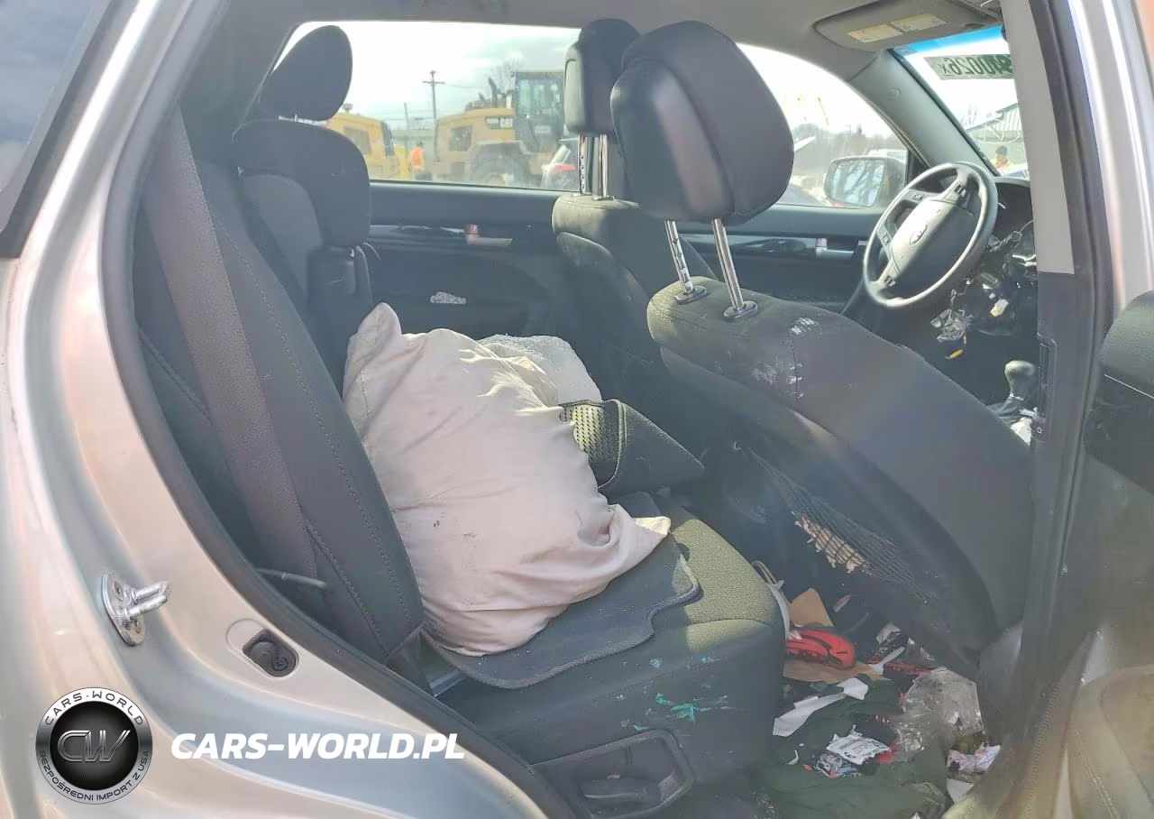 2015 Kia Sorento Lx VIN:5XYKTCA68FG622692 - 11