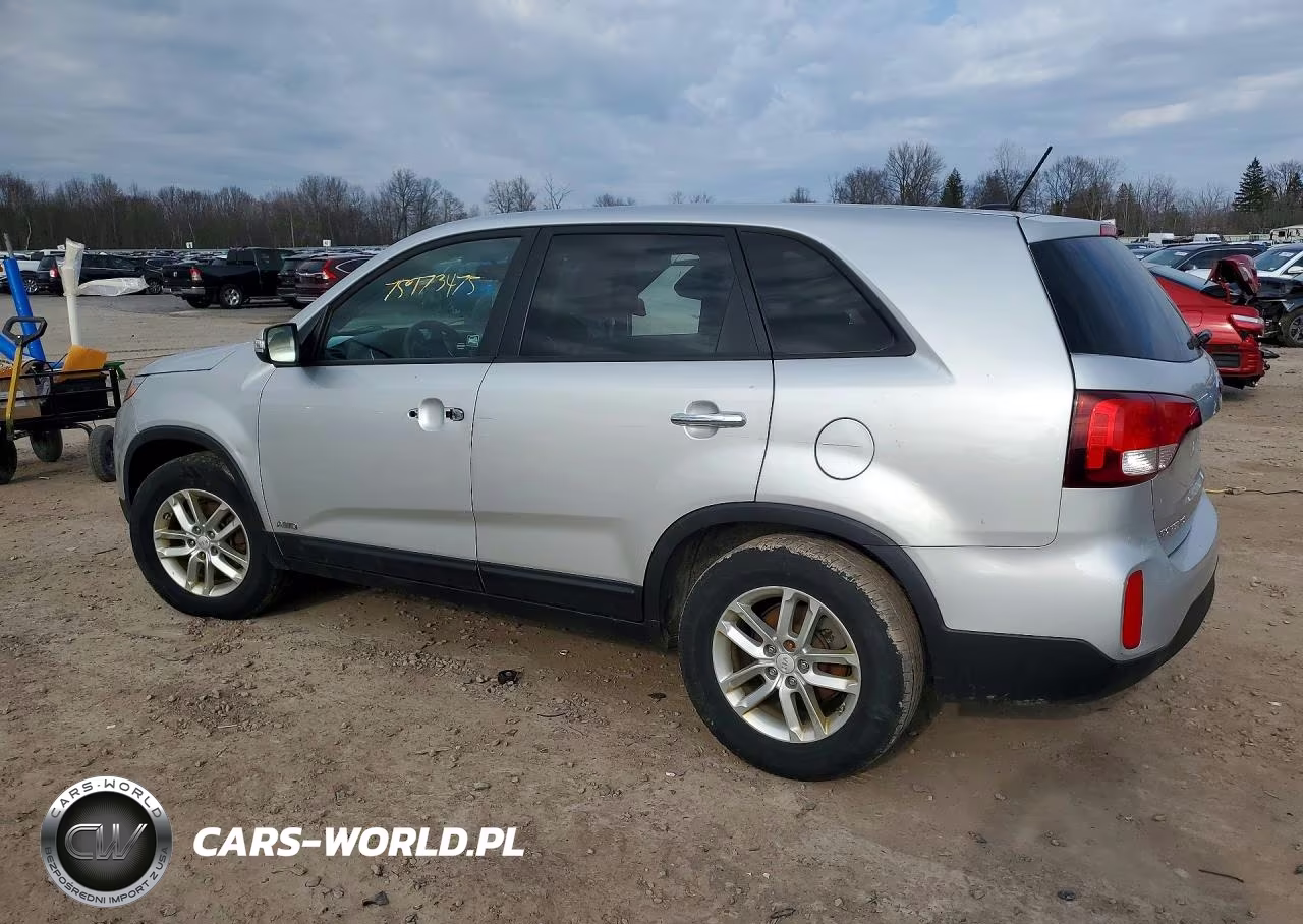 2015 Kia Sorento Lx VIN:5XYKTCA68FG622692 - 2