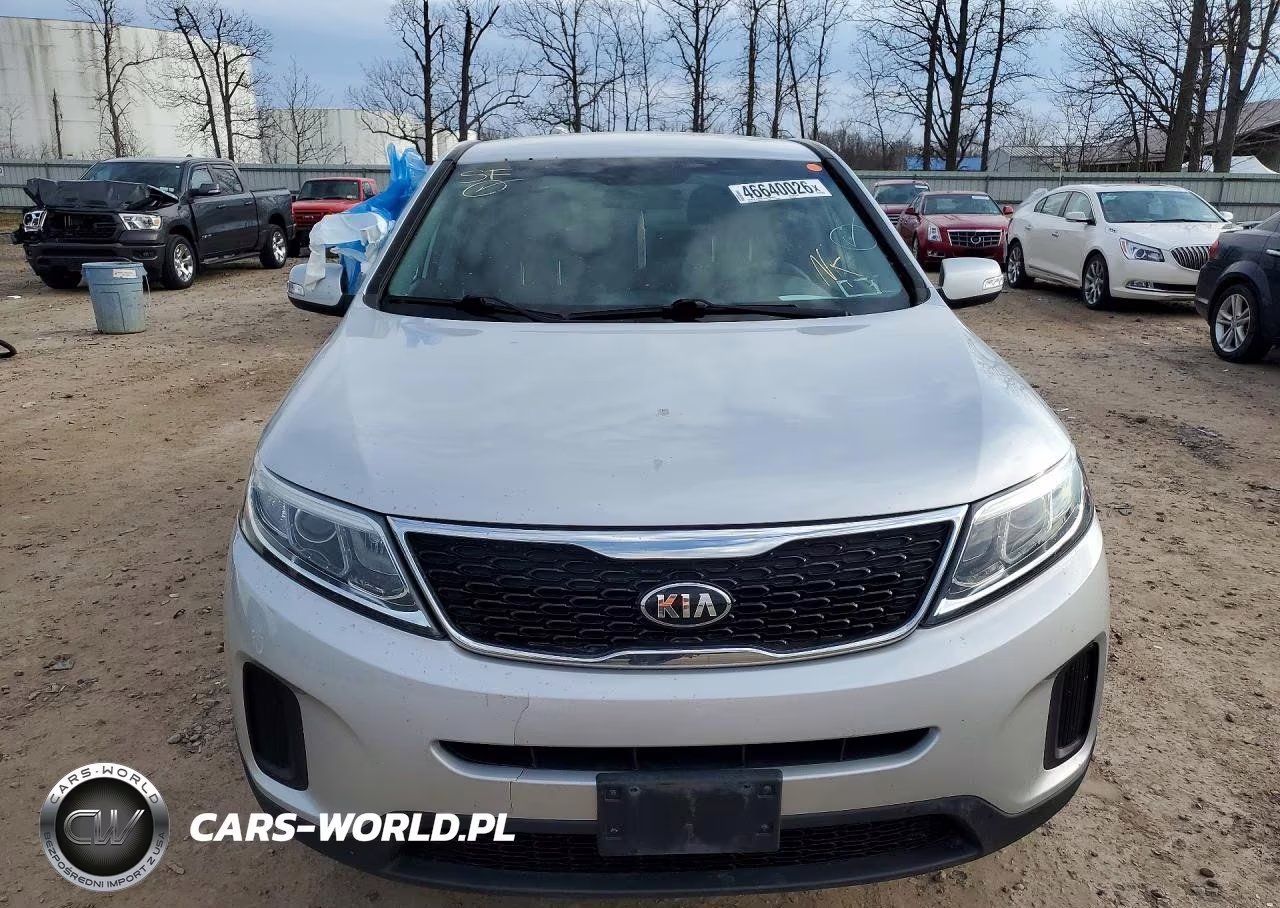 2015 Kia Sorento Lx VIN:5XYKTCA68FG622692 - 5