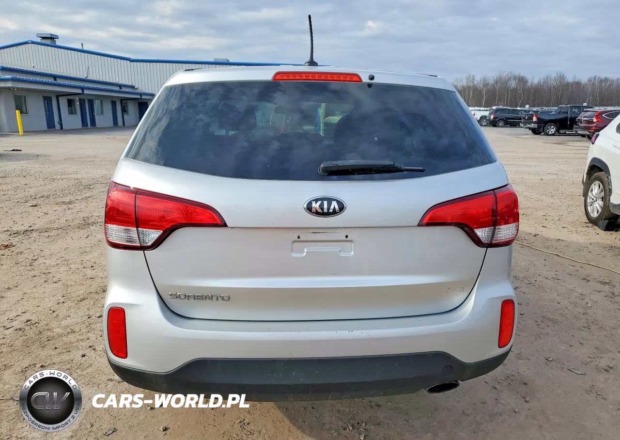 2015 Kia Sorento Lx VIN:5XYKTCA68FG622692 - 6
