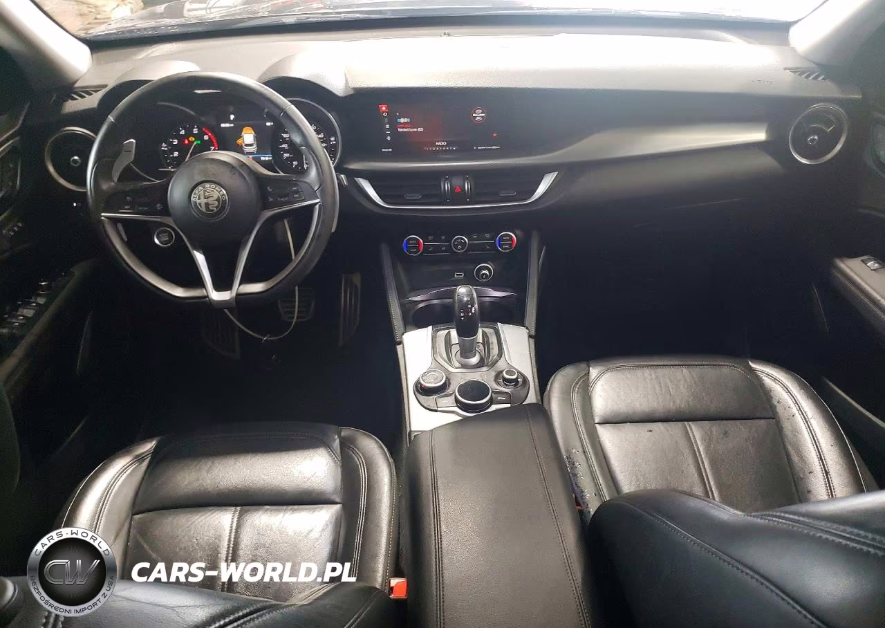 2018 Alfa Romeo Stelvio Sport VIN:ZASFAKPN9J7B61581 - 8