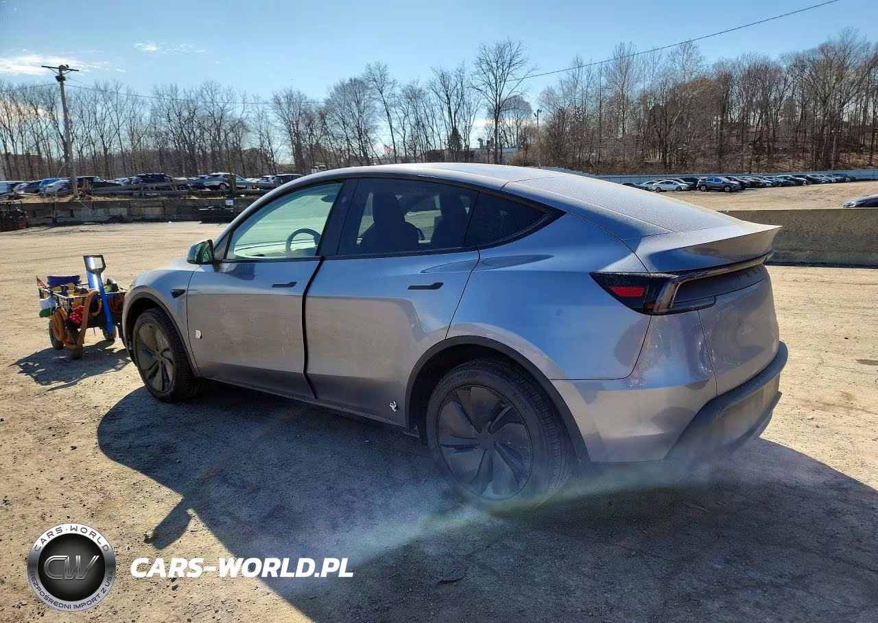 2026 Tesla Model Y VIN:7SAYGDEE7TF570418 - 2