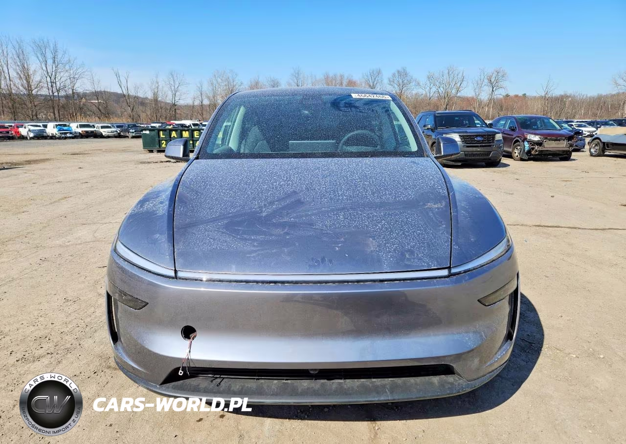 2026 Tesla Model Y VIN:7SAYGDEE7TF570418 - 5