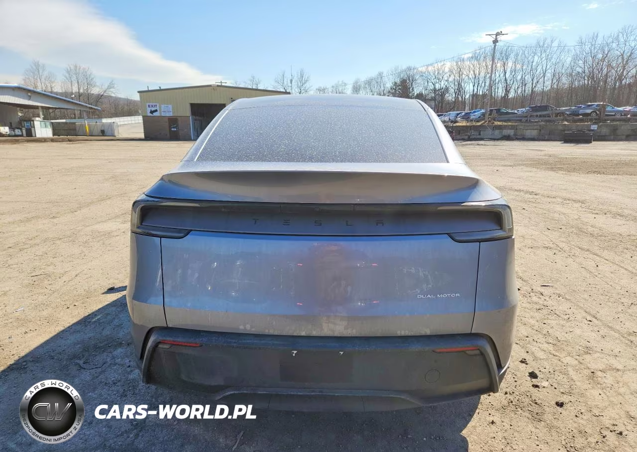 2026 Tesla Model Y VIN:7SAYGDEE7TF570418 - 6