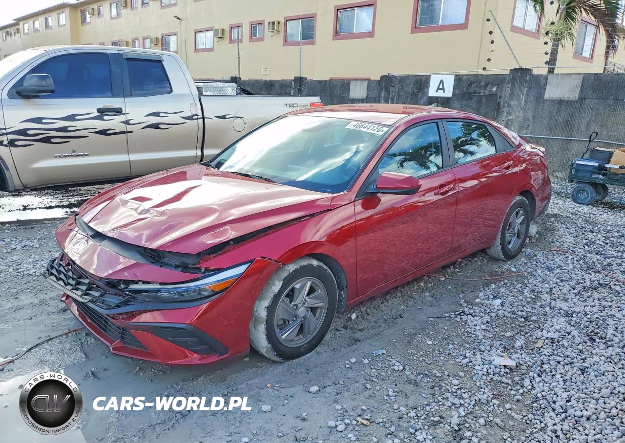 2025 Hyundai Elantra Se – zdjęcie 1 z 12
