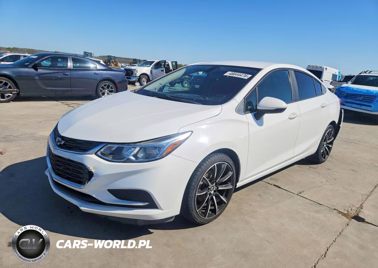 2017 Chevrolet Cruze Ls – zdjęcie 1 z 12