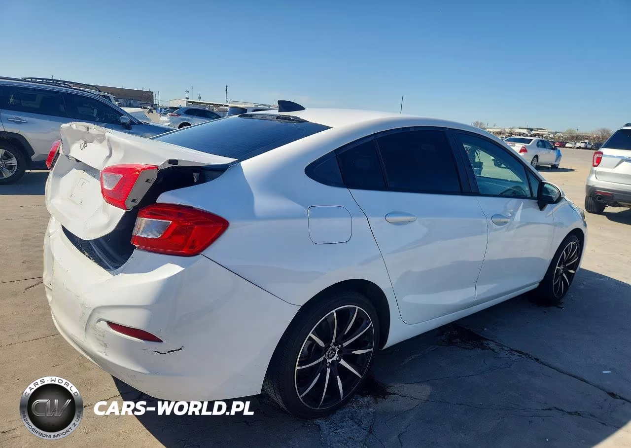 2017 Chevrolet Cruze Ls VIN:1G1BC5SM0H7140378 - 3