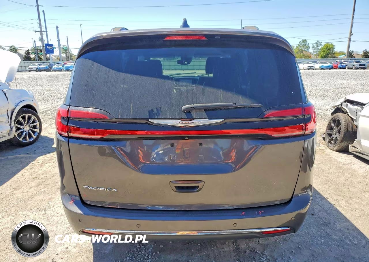 2022 Chrysler Pacifica Touring L VIN:2C4RC1BG8NR116834 - 6