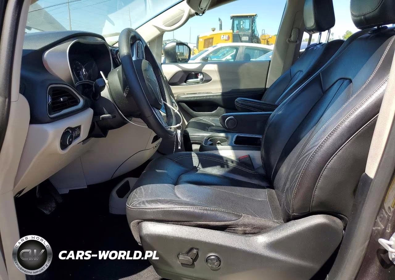 2022 Chrysler Pacifica Touring L VIN:2C4RC1BG8NR116834 - 7