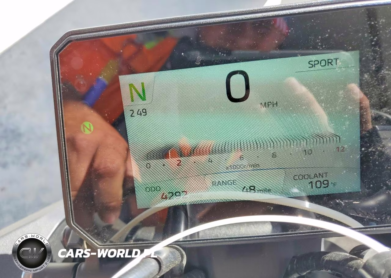 2025 Yamaha Mtn690 VIN:JYARM48E2SA001789 - 7