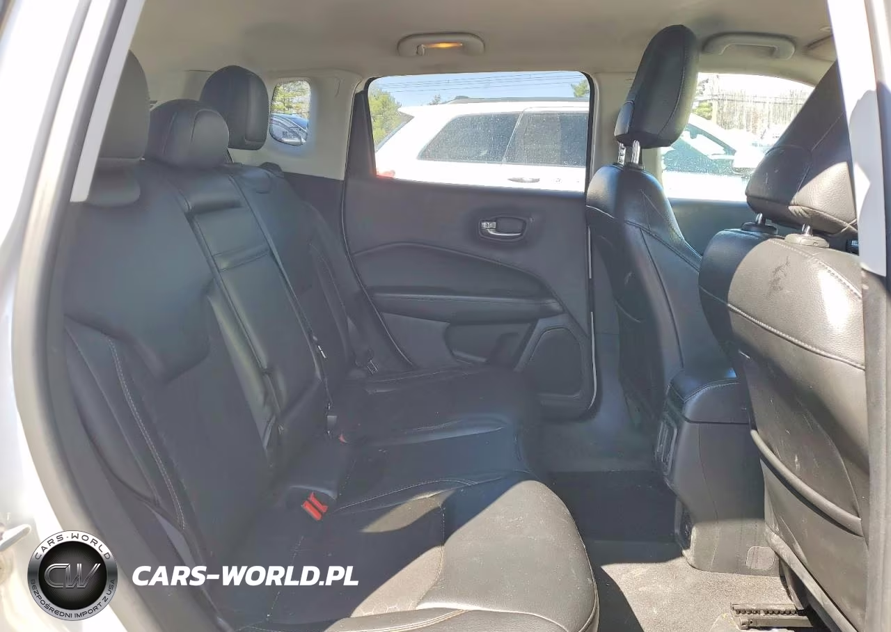 2018 Jeep Compass Latitude VIN:3C4NJCBB8JT267751 - 11