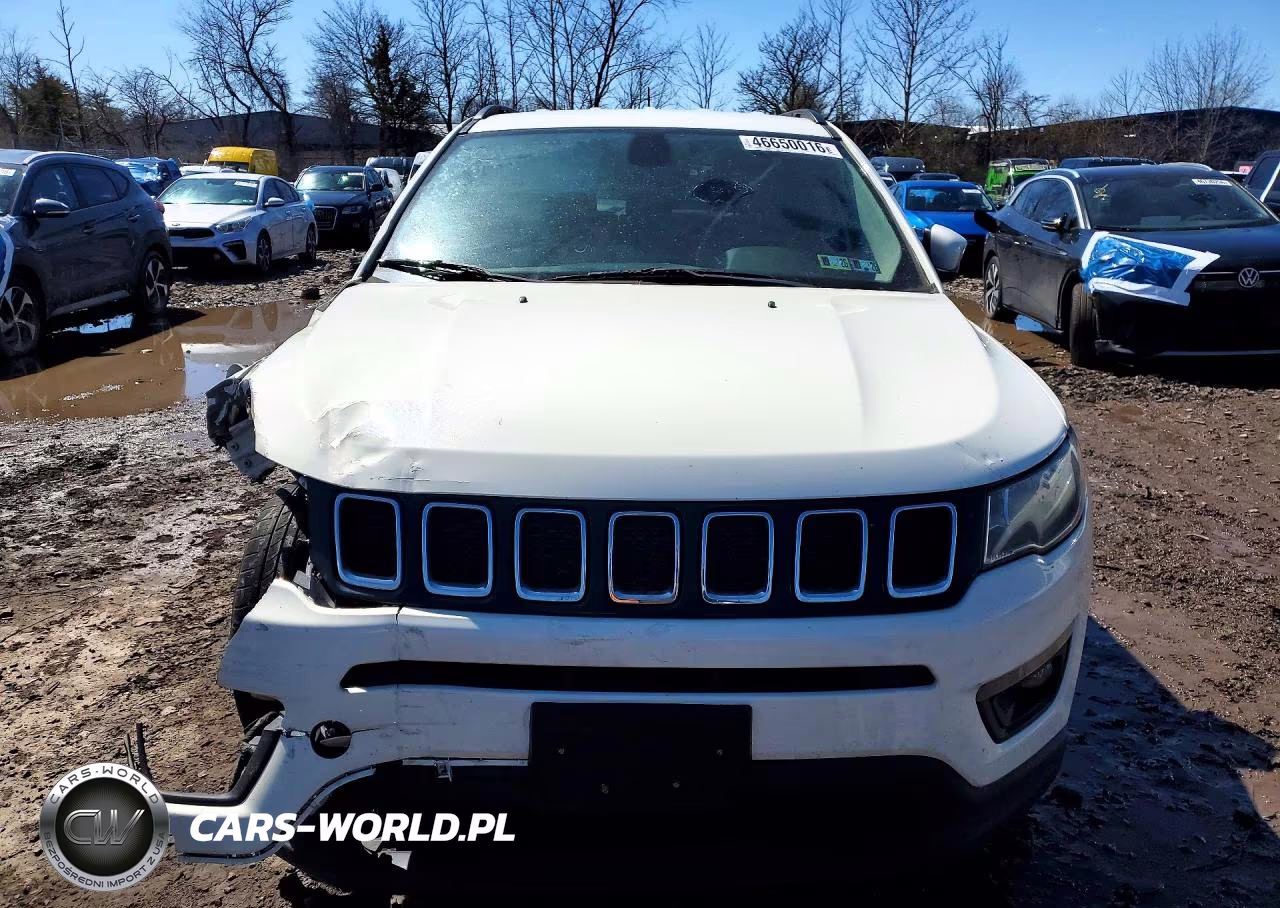 2018 Jeep Compass Latitude VIN:3C4NJCBB8JT267751 - 5