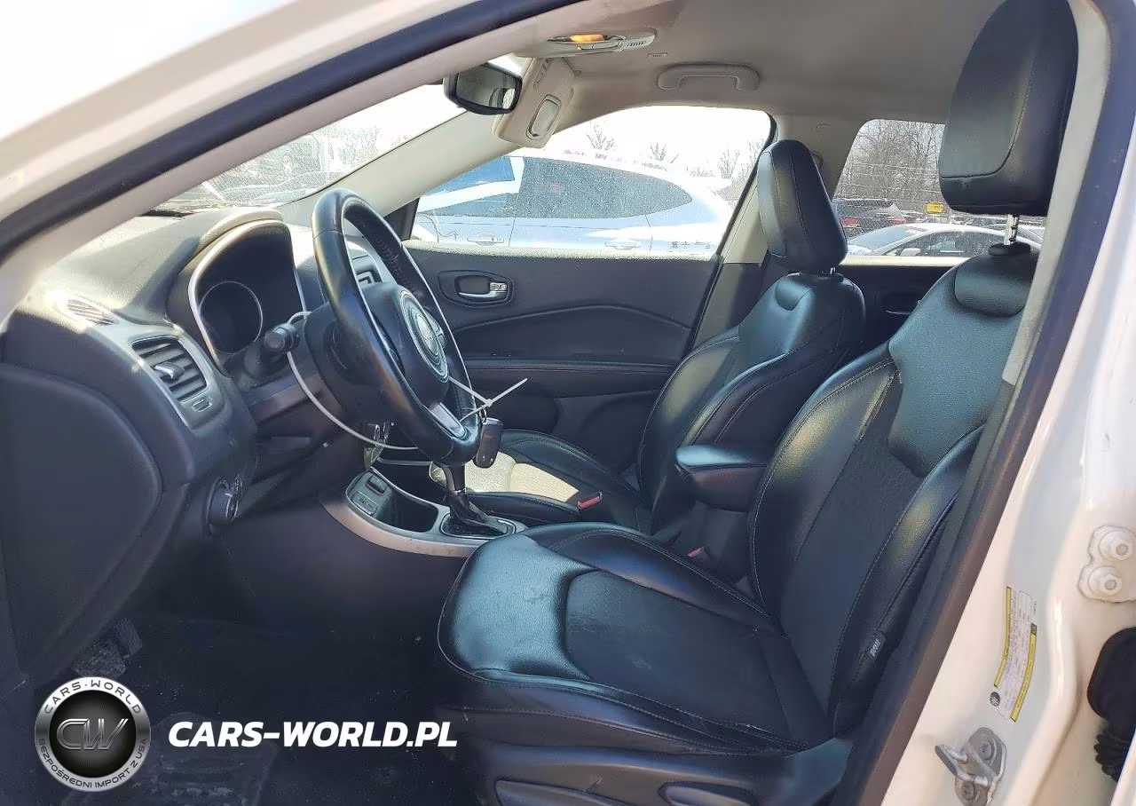 2018 Jeep Compass Latitude VIN:3C4NJCBB8JT267751 - 7