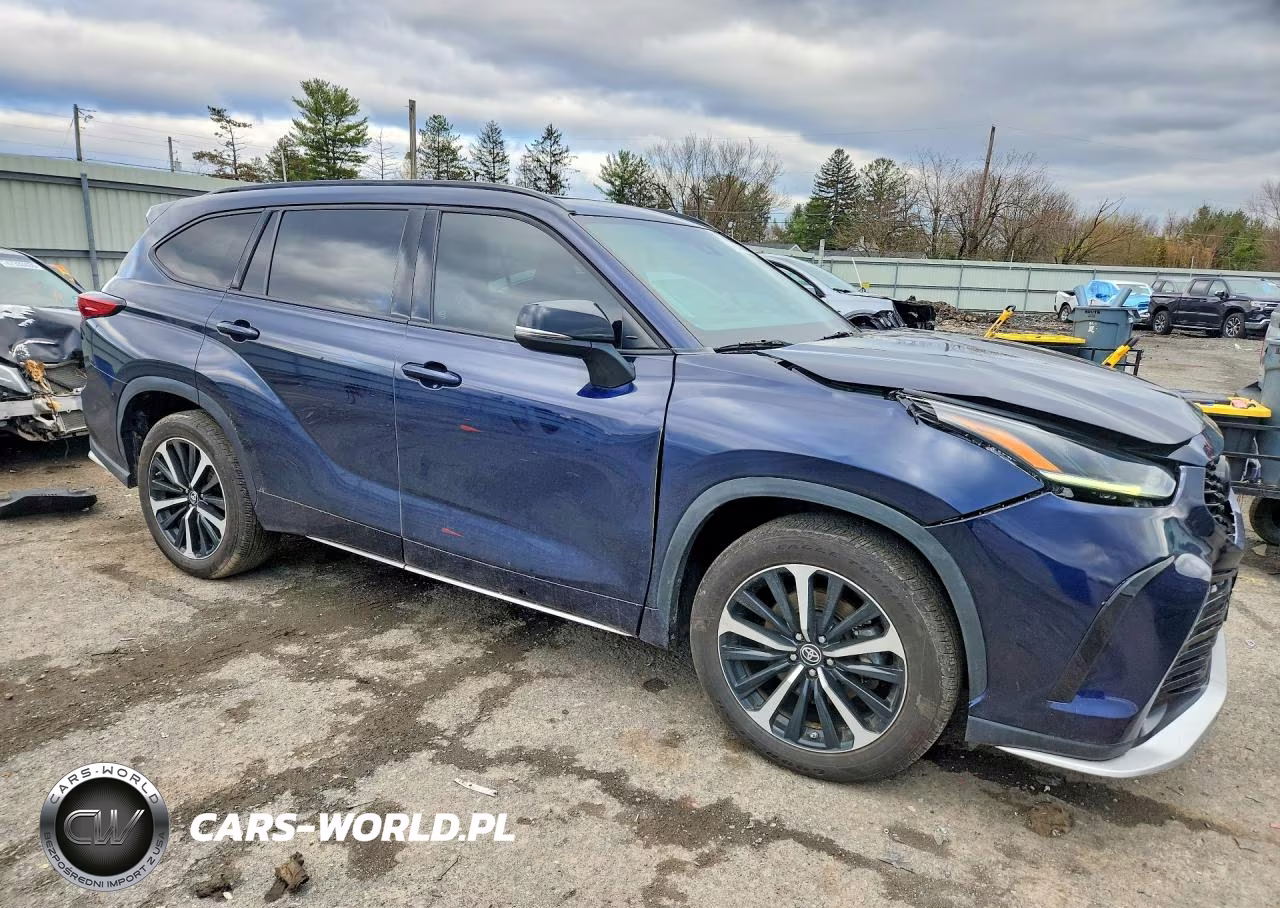 2022 Toyota Highlander Xse VIN:5TDJZRBH5NS210227 - 4
