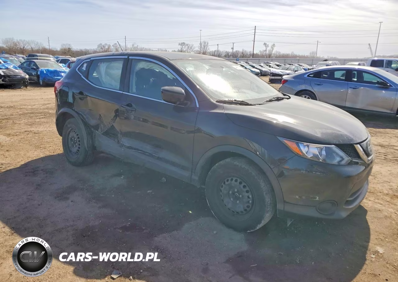 2018 Nissan Rogue Sport S VIN:JN1BJ1CR1JW290112 - 4