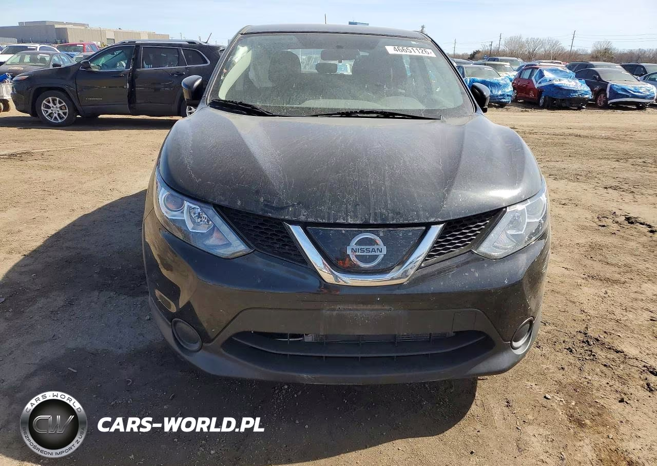 2018 Nissan Rogue Sport S VIN:JN1BJ1CR1JW290112 - 5