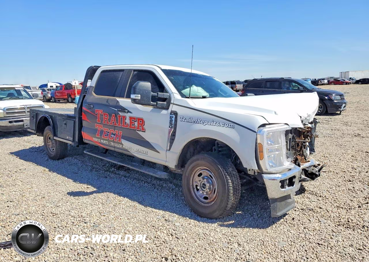 2025 Ford F250 Super Duty Flatbed Truck VIN:1FT7W2BT8SEC49569 - 4
