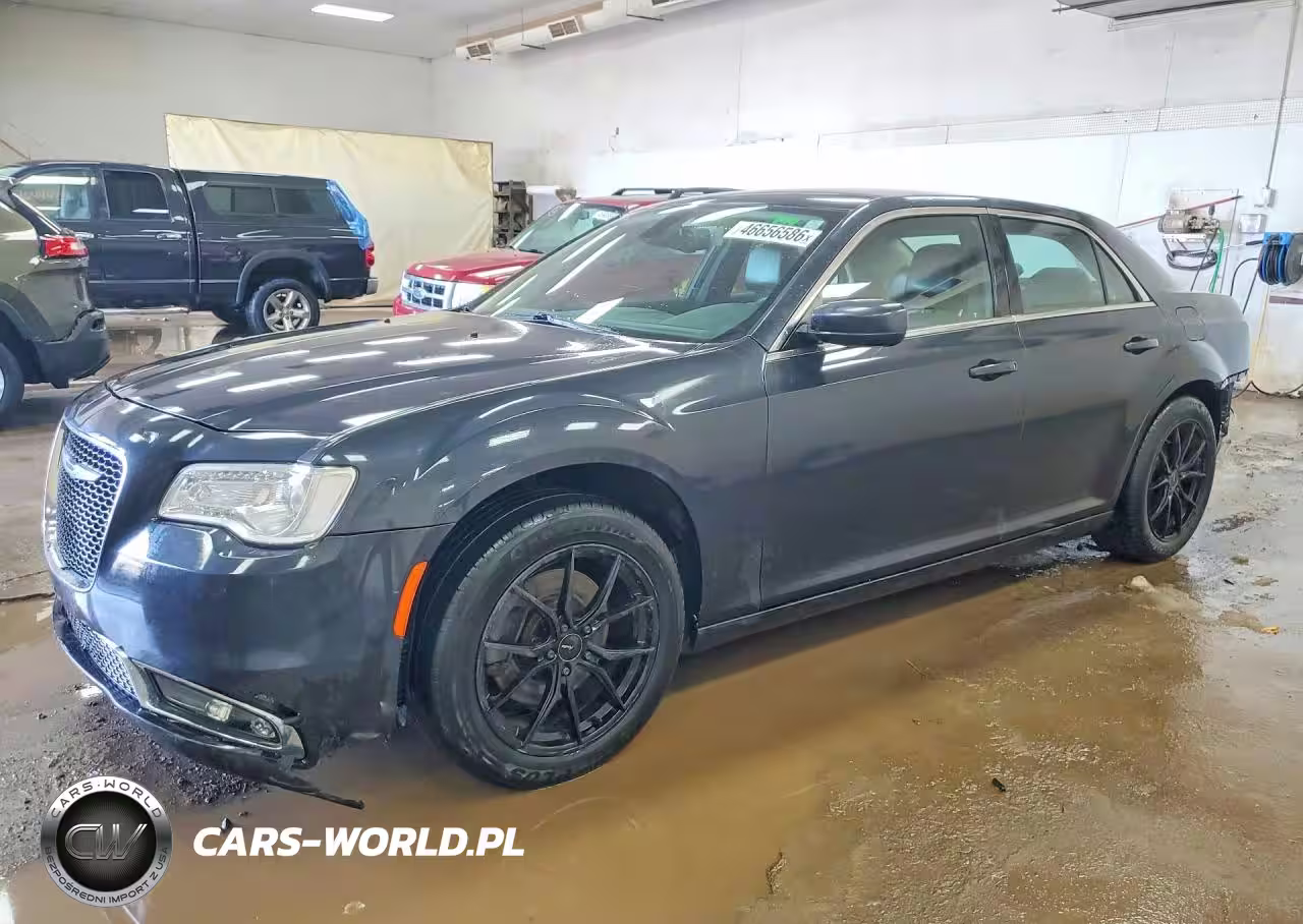 2016 Chrysler 300 Limited