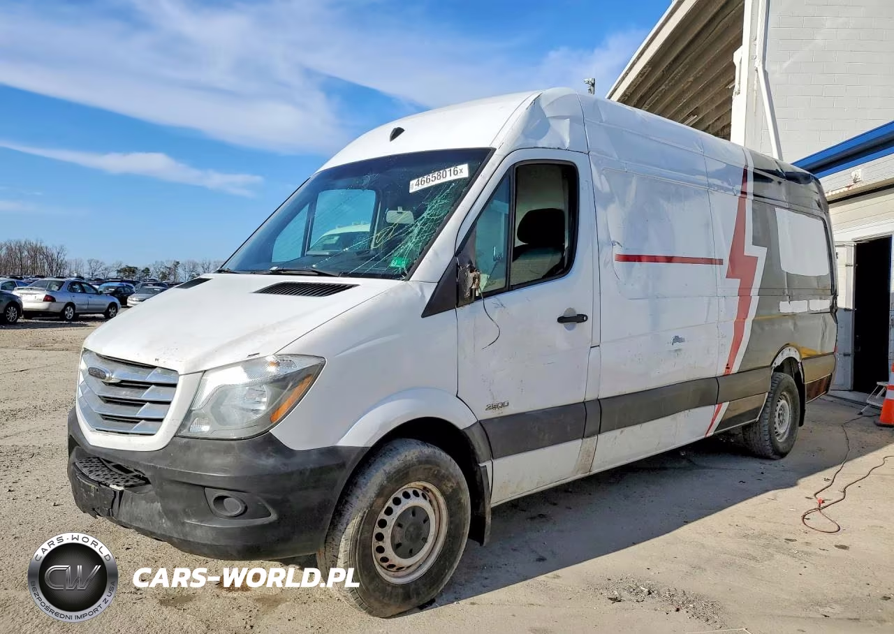 2015 Freightliner Sprinter 2500 Utility - Service Van – zdjęcie 1 z 13