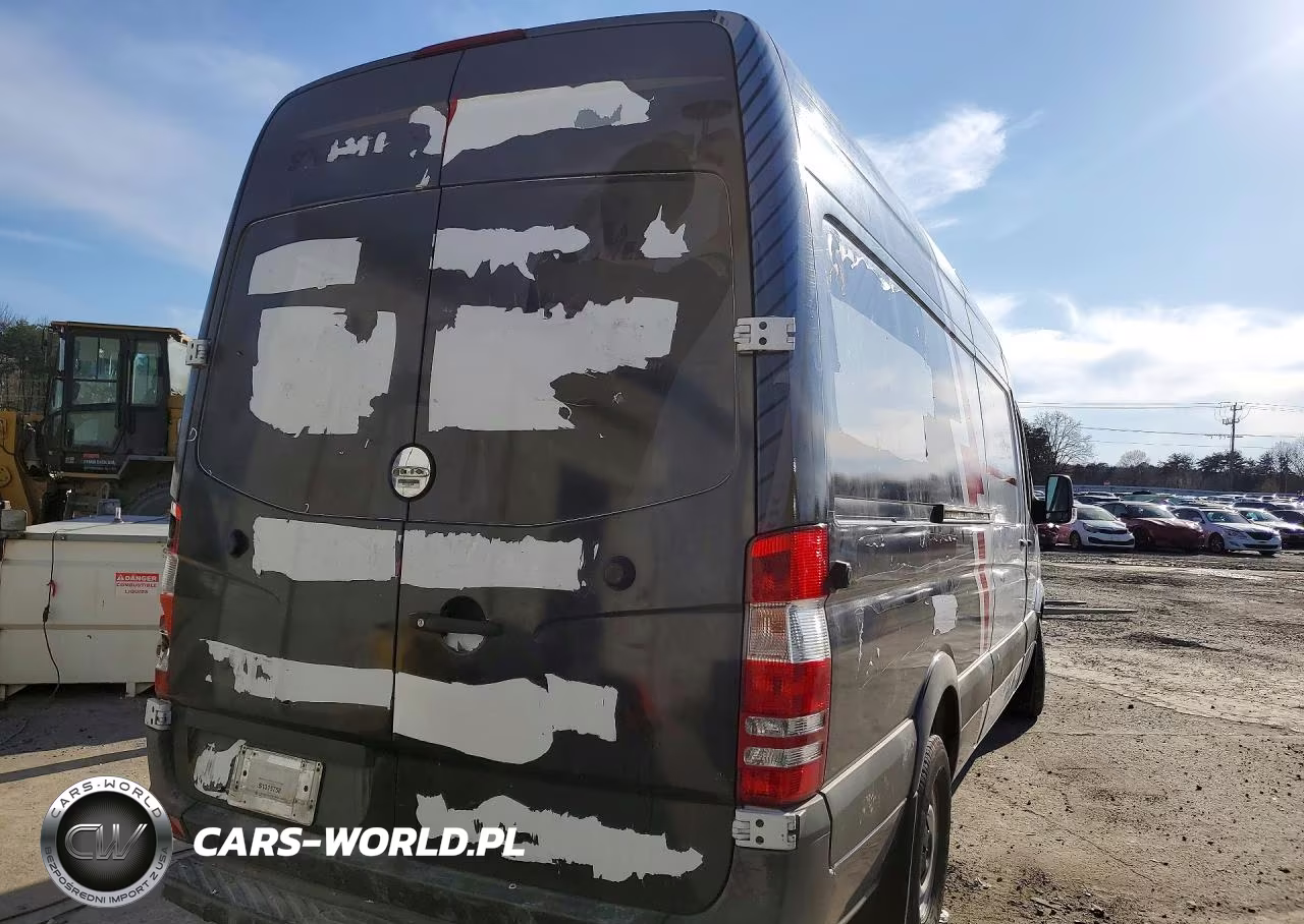 2015 Freightliner Sprinter 2500 Utility - Service Van VIN:WDYPE8DC9FP131239 - 3