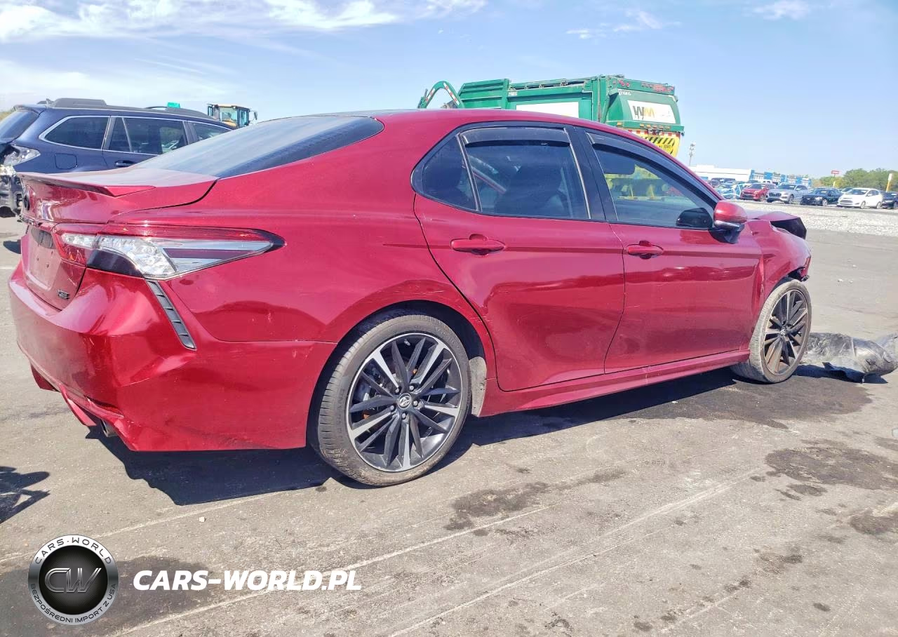 2018 Toyota Camry Xse VIN:4T1B61HK7JU509625 - 3