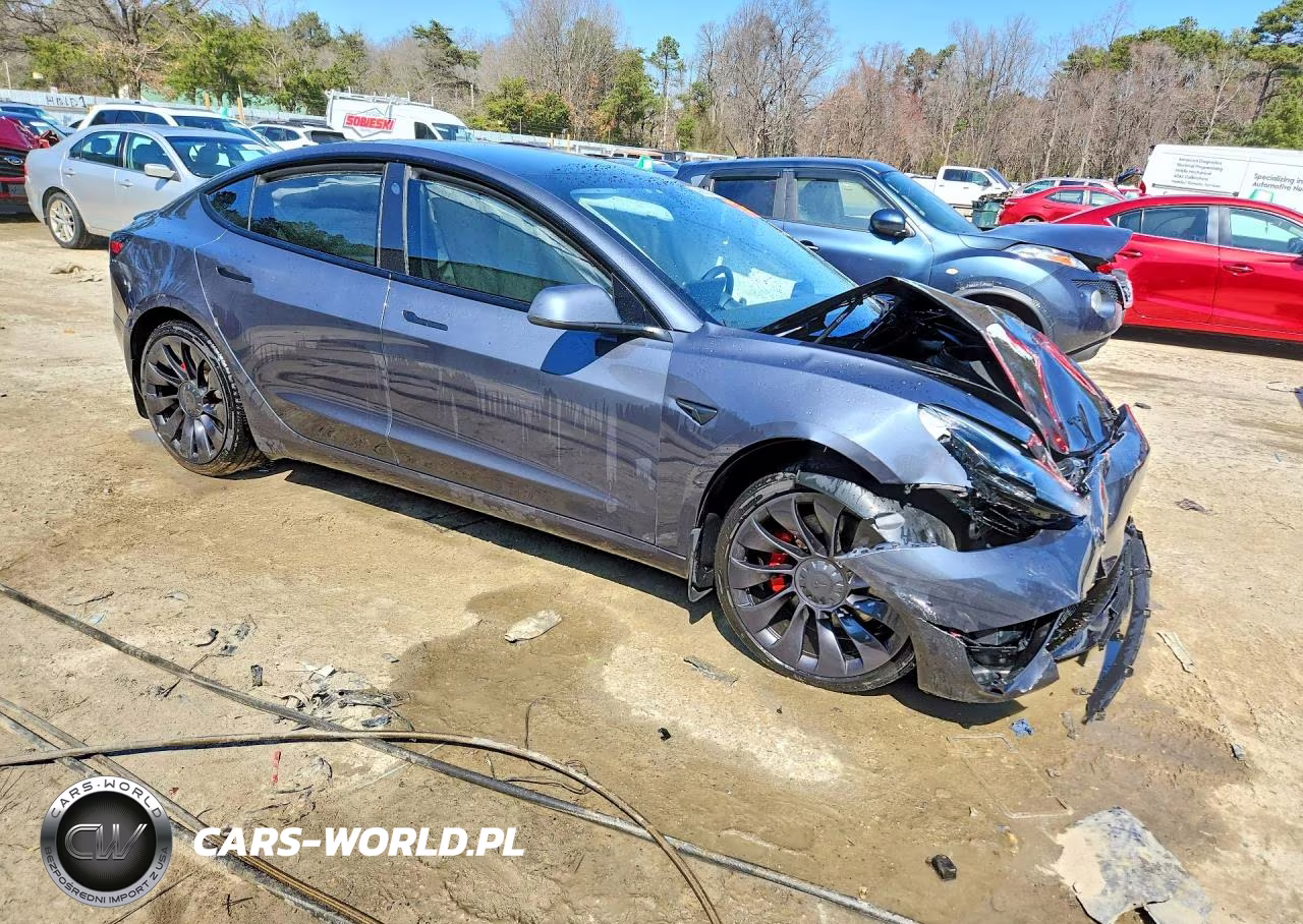 2023 Tesla Model 3 VIN:5YJ3E1ECXPF635200 - 4