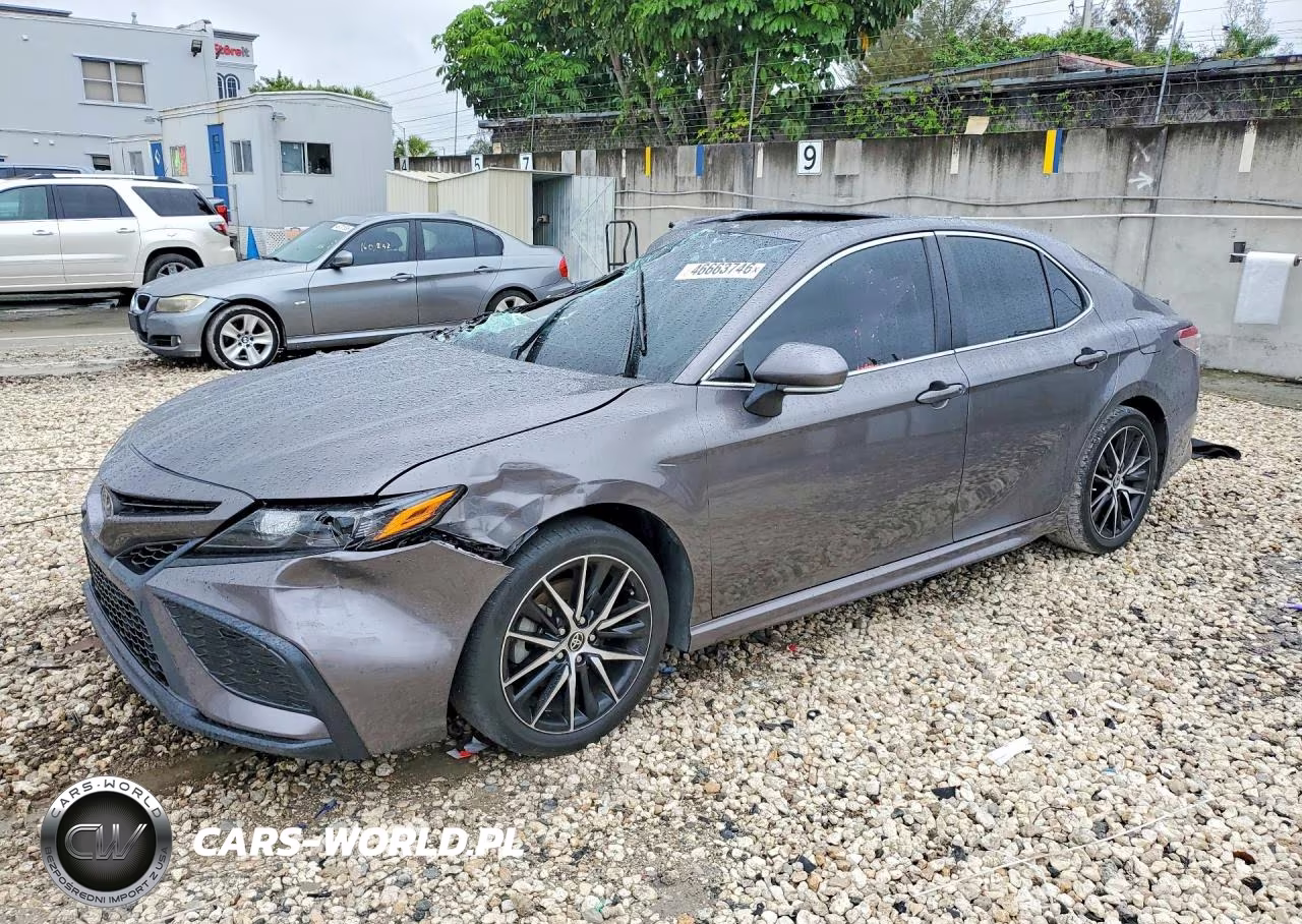 2024 Toyota Camry Se – zdjęcie 1 z 12
