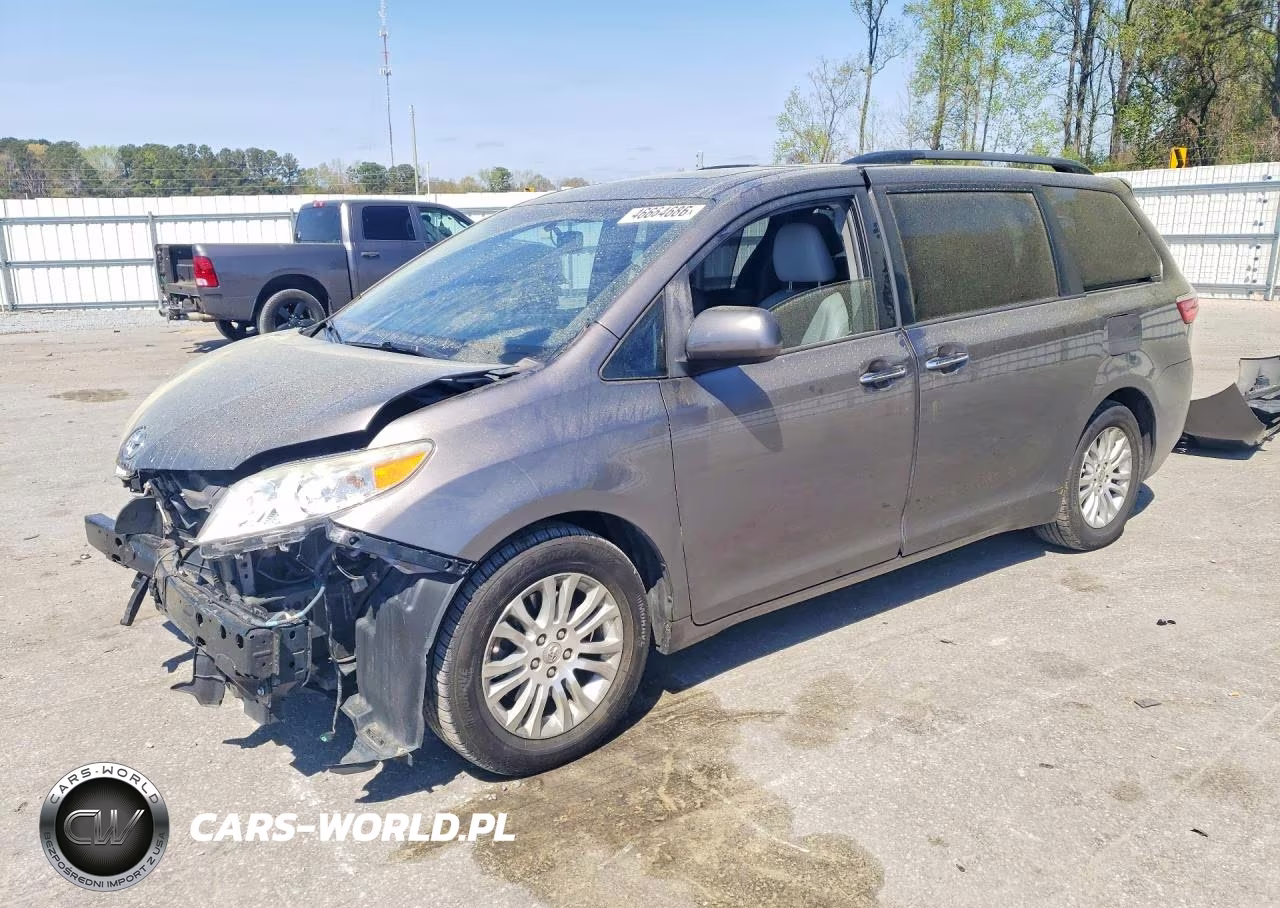 2015 Toyota Sienna Xle 8-Passenger