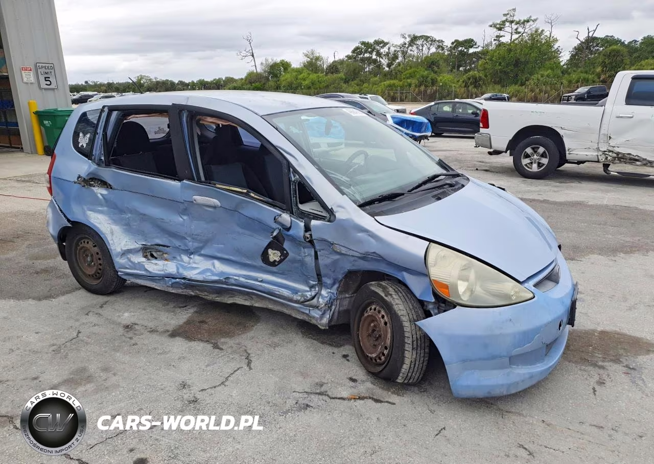 2008 Honda Fit VIN:JHMGD38488S046234 - 4