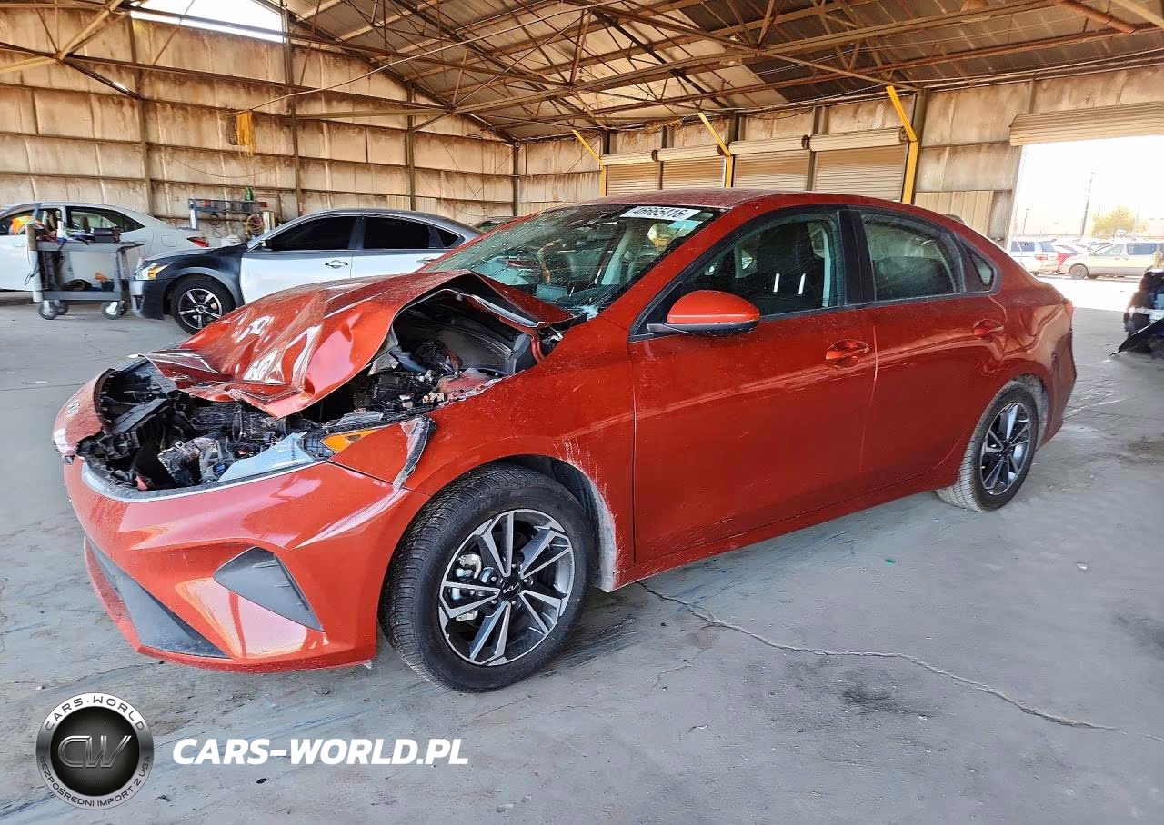 2023 Kia Forte Lxs