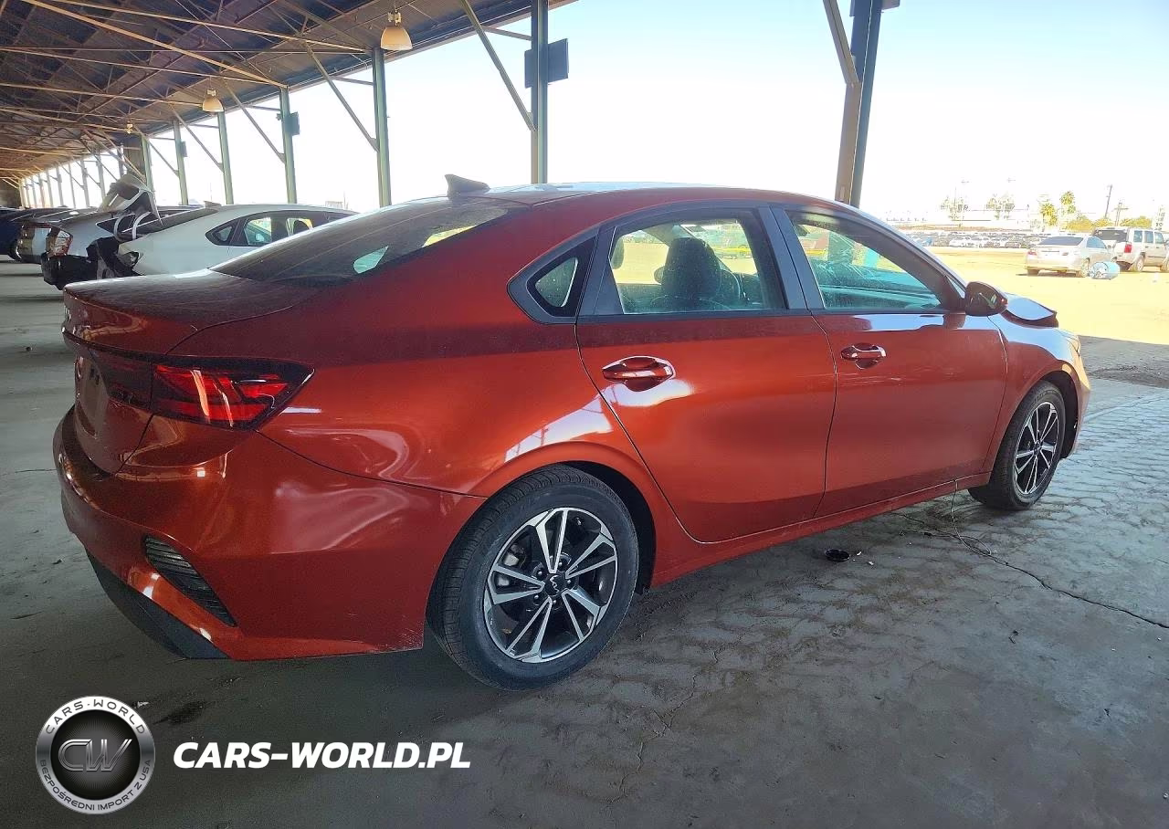 2023 Kia Forte Lxs VIN:3KPF24AD0PE539829 - 3
