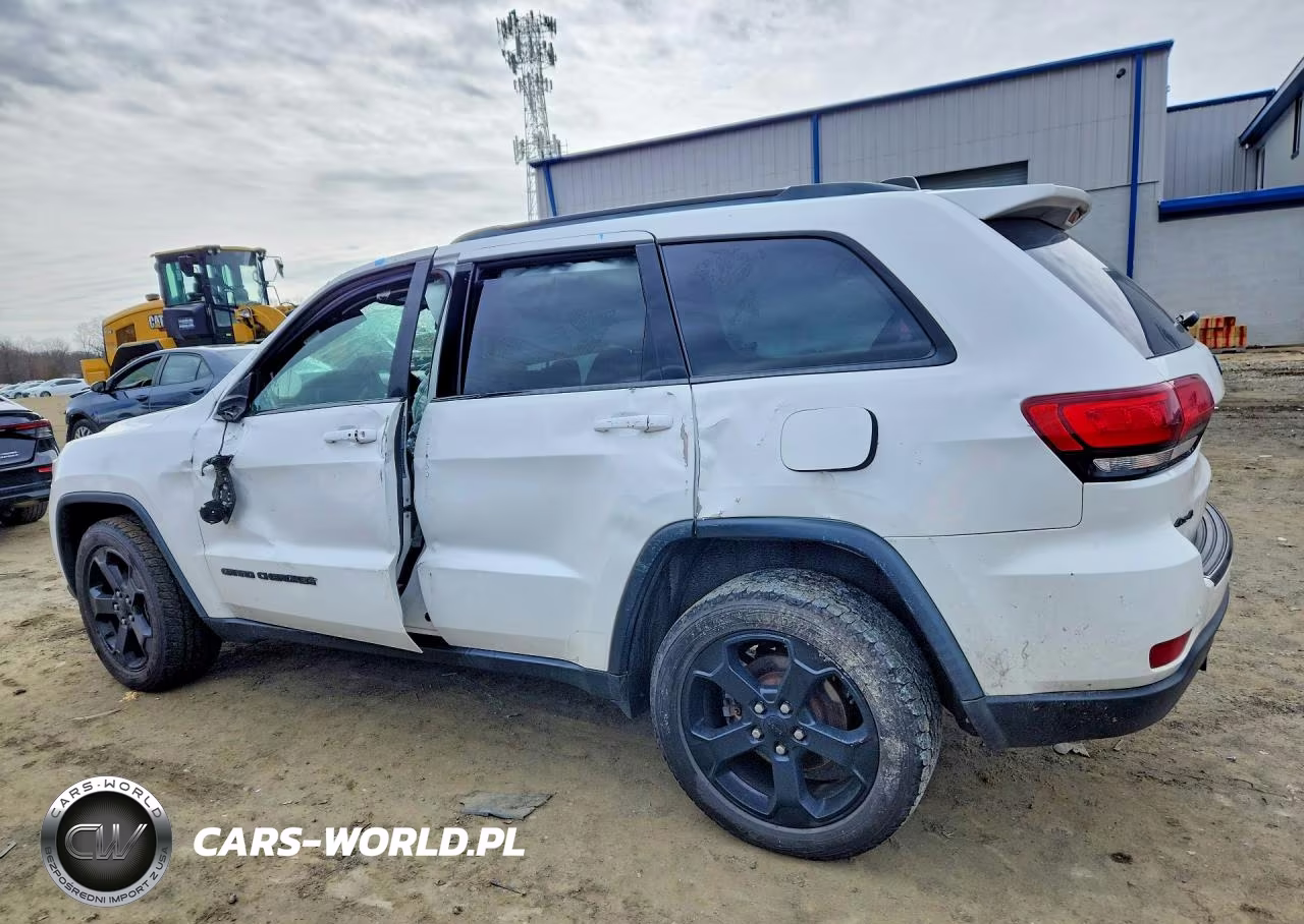 2018 Jeep Grand Cherokee Laredo VIN:1C4RJFAG0JC420893 - 2