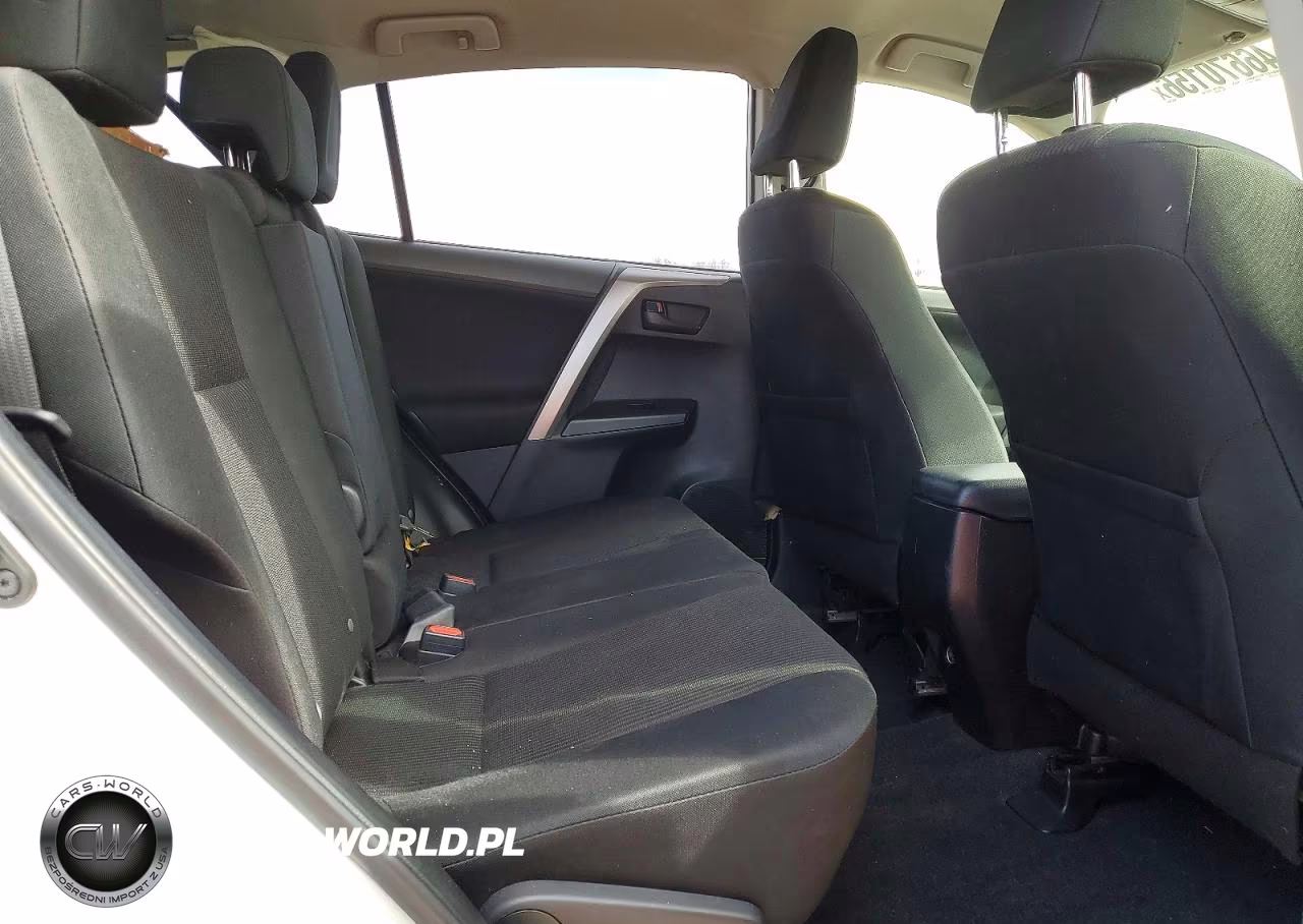 2018 Toyota Rav4 Le VIN:JTMZFREV2JJ207483 - 11