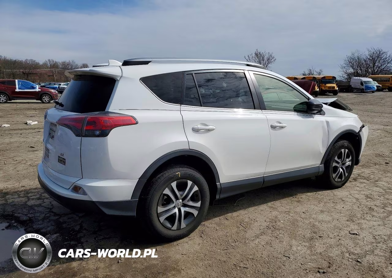 2018 Toyota Rav4 Le VIN:JTMZFREV2JJ207483 - 3