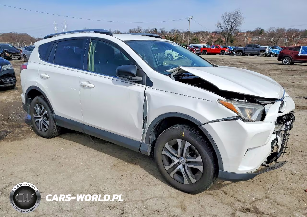2018 Toyota Rav4 Le VIN:JTMZFREV2JJ207483 - 4