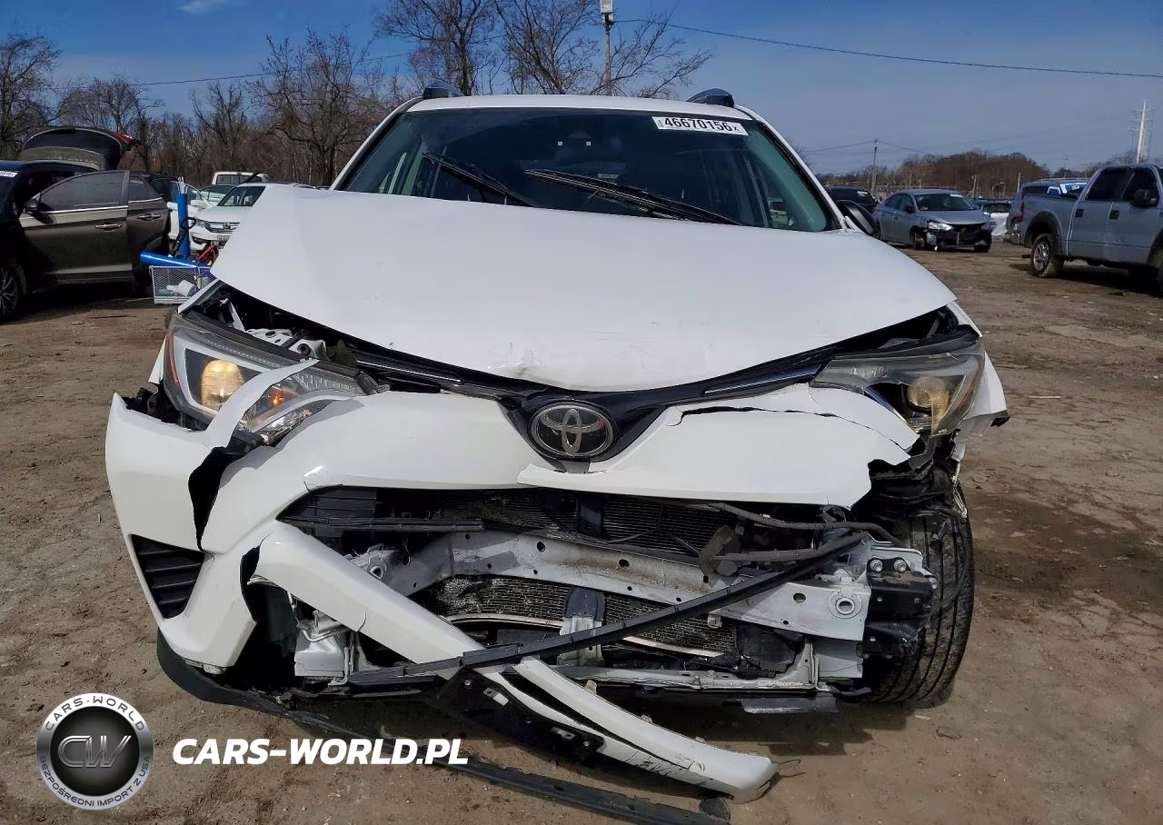 2018 Toyota Rav4 Le VIN:JTMZFREV2JJ207483 - 5