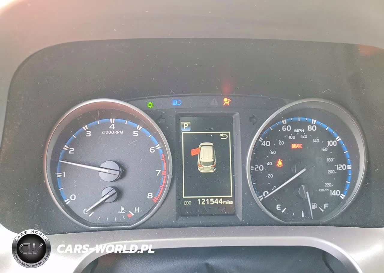 2018 Toyota Rav4 Le VIN:JTMZFREV2JJ207483 - 9