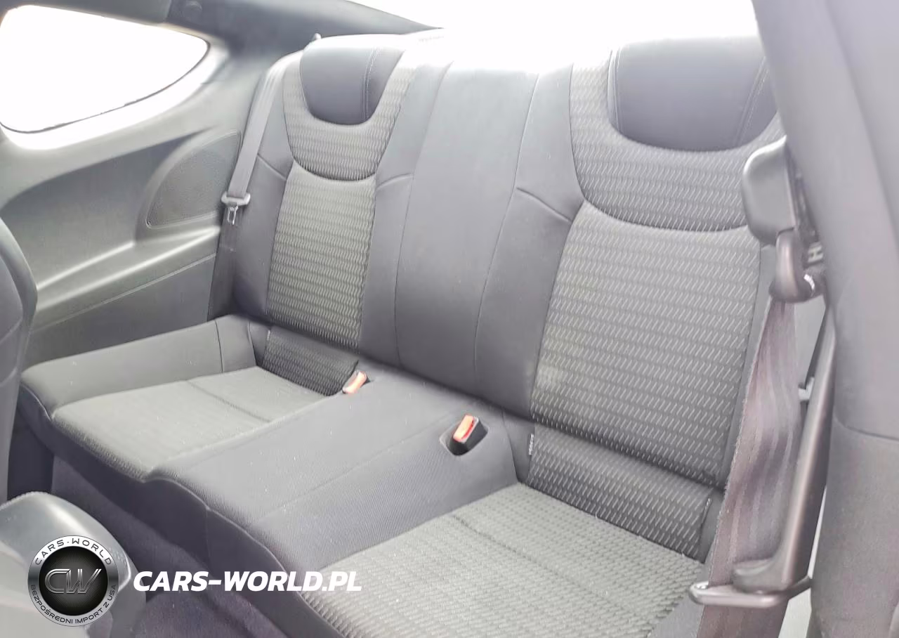 2013 Hyundai Genesis Coupe 2.0T VIN:KMHHT6KD7DU098628 - 10