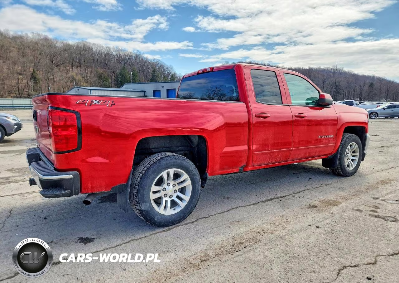 2018 Chevrolet Silverado K1500 Lt VIN:1GCVKREC8JZ236318 - 3
