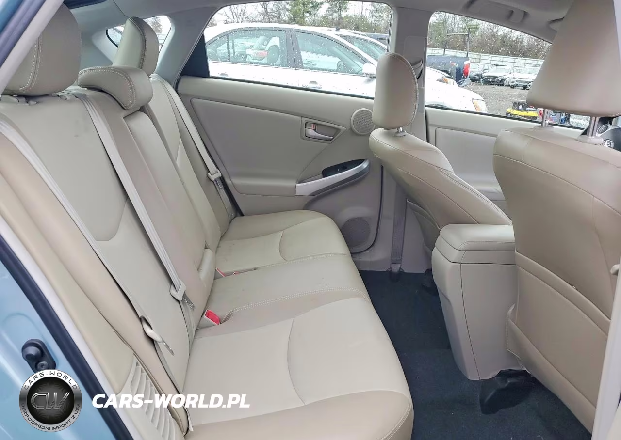 2014 Toyota Prius Four VIN:JTDKN3DU2E1735119 - 10
