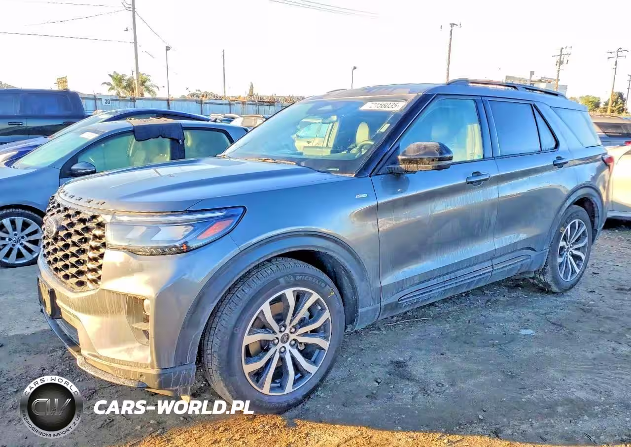 2025 Ford Explorer St-Line
