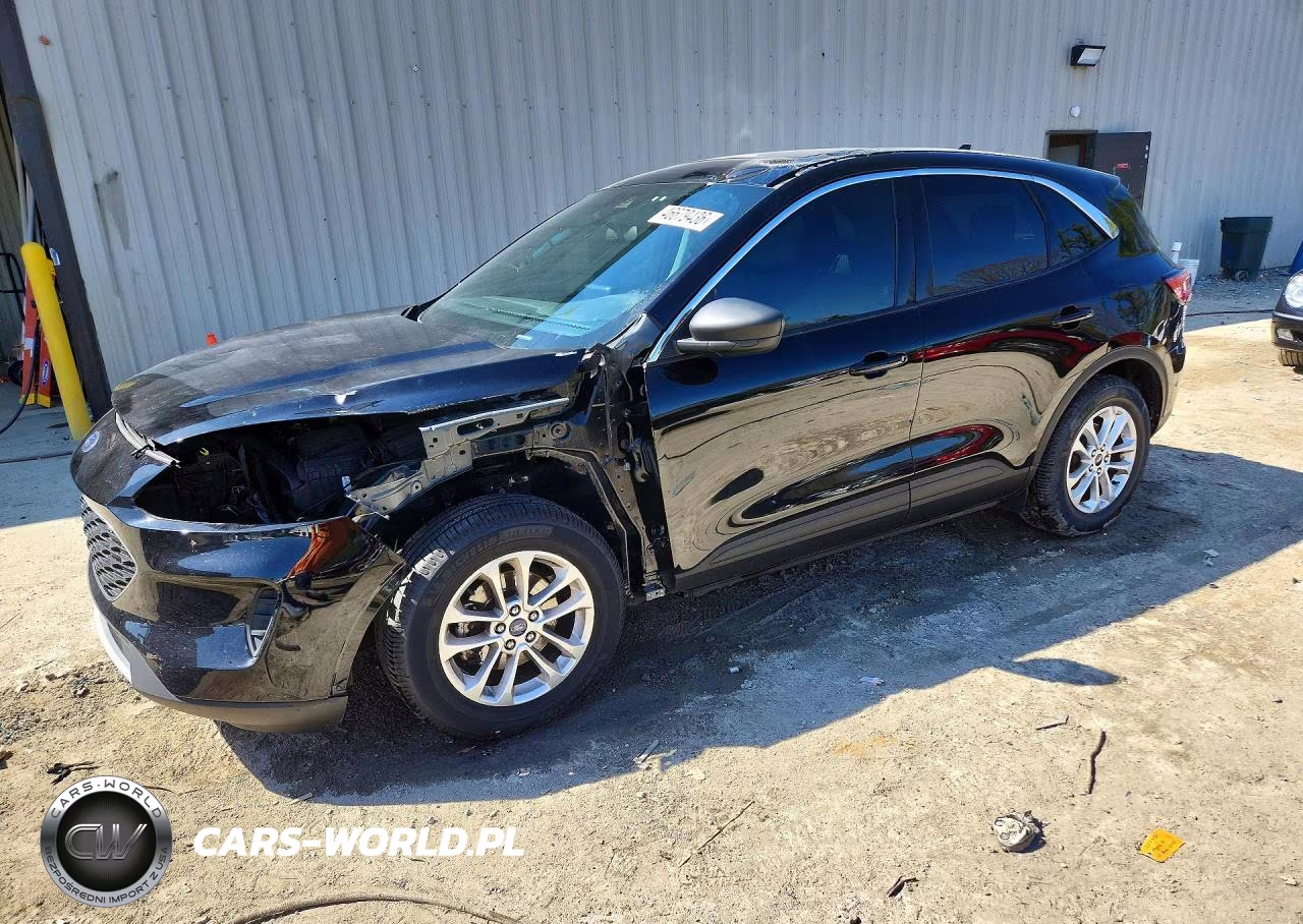 2022 Ford Escape Se